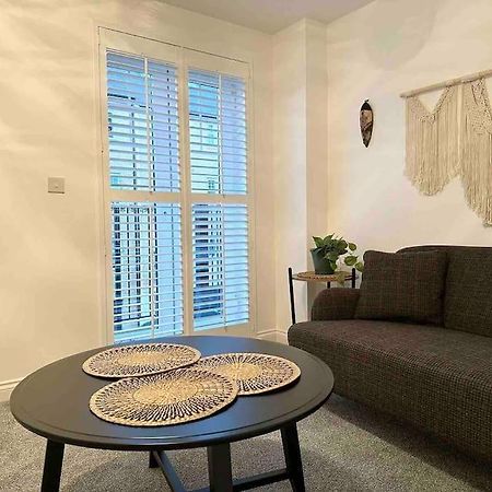 Serene Home Ideally Connected To Central London Bromley Exterior foto
