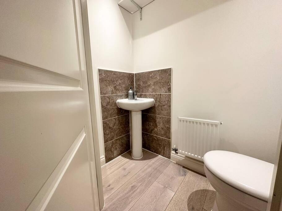 Serene Home Ideally Connected To Central London Bromley Exterior foto