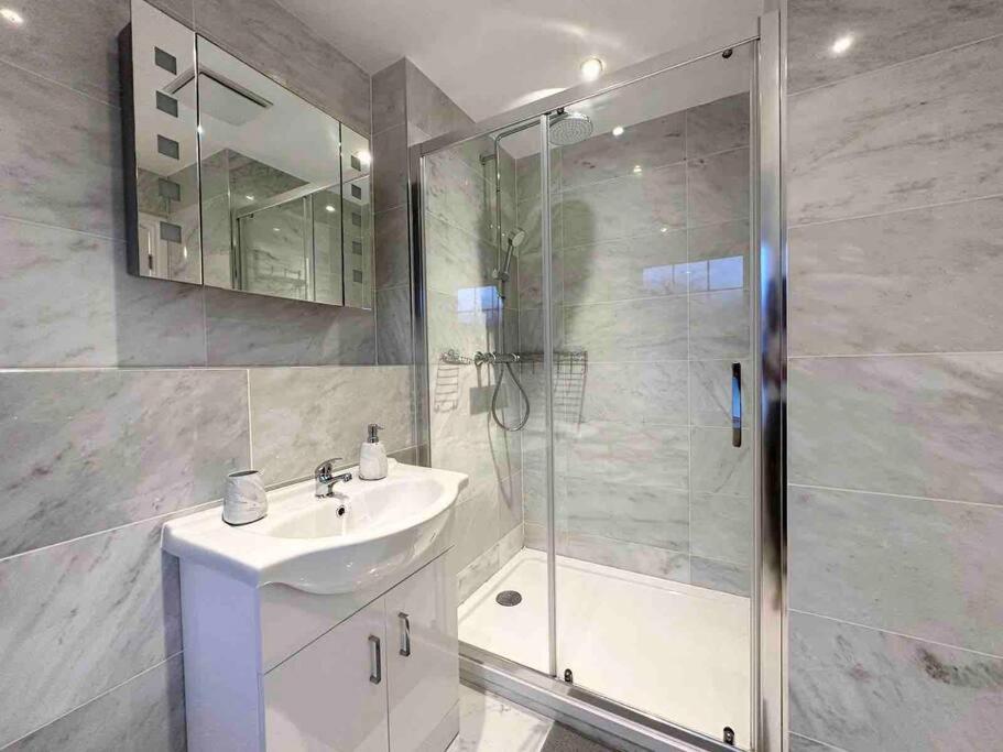Serene Home Ideally Connected To Central London Bromley Exterior foto
