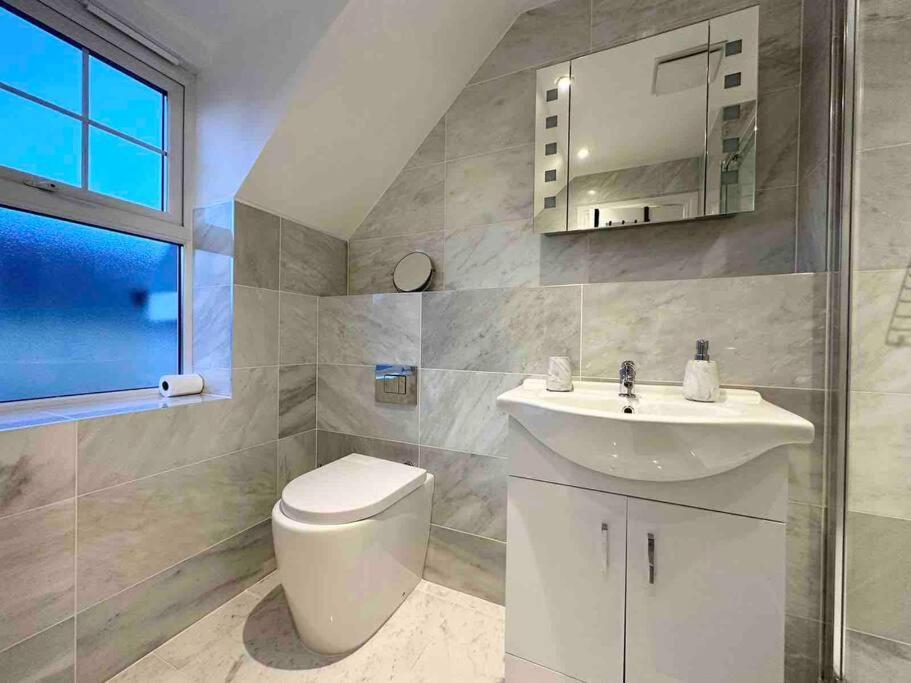 Serene Home Ideally Connected To Central London Bromley Exterior foto