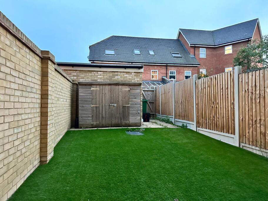 Serene Home Ideally Connected To Central London Bromley Exterior foto